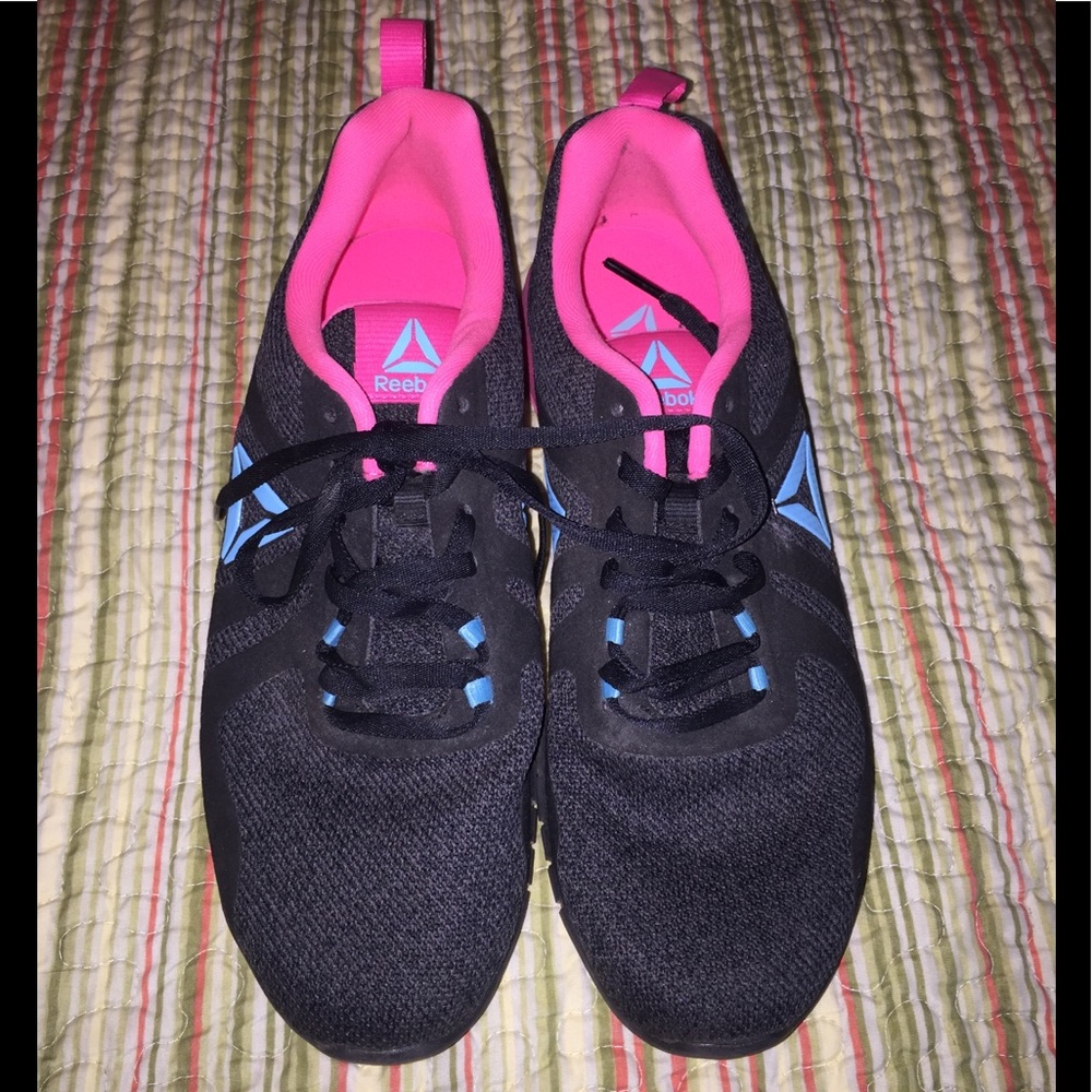 womens reebok shoes size 8.
Box#34/EMP